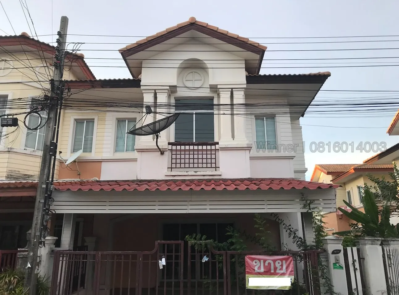 บ้านพร้อมอยู่ ใกล้ Mega Bangna! ทาวน์โฮม 27.9 ตร.ว. 3 นอน 3 น้ำ ต่อเติมครัวแล้ว จอดรถ 2 คัน